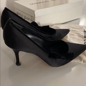 Manolo Blahnik No 9 Cvenir Black pumps